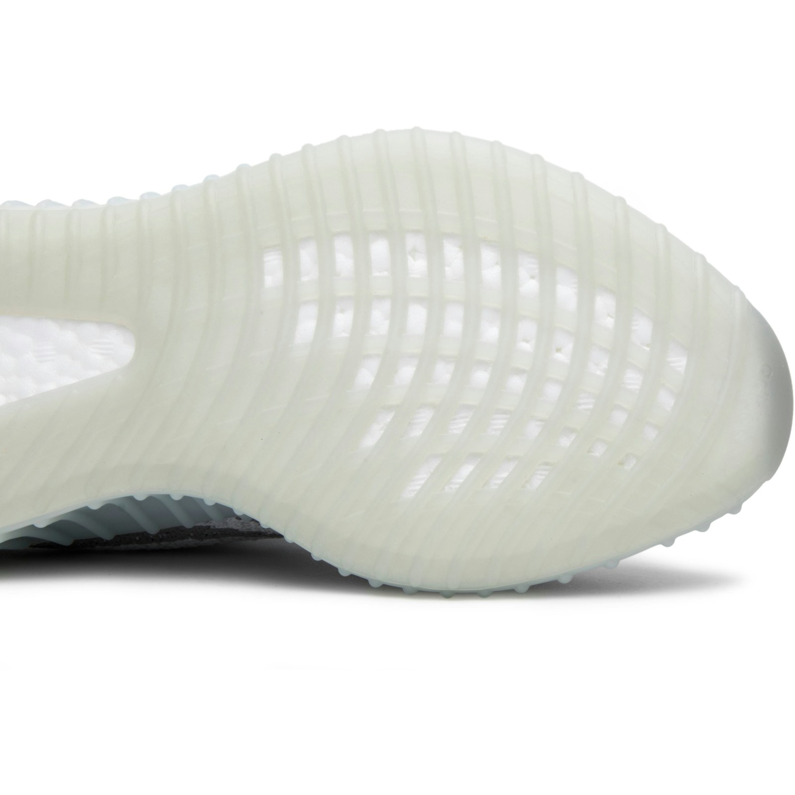adidas_yeezy_boost_350_v2__blue_tint___also_worn_b_4_5929.jpeg
