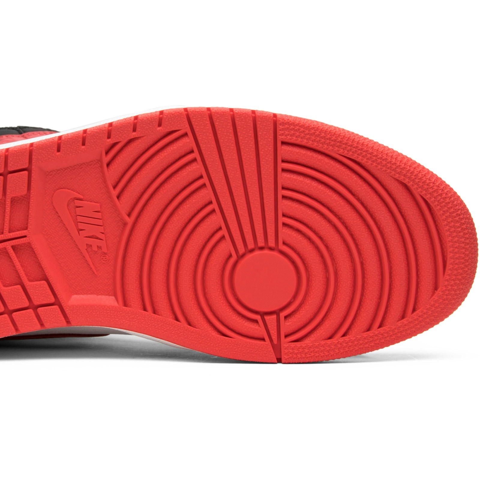 air_jordan_1_retro_high_og__track_red__555088_112_4_3251.jpeg