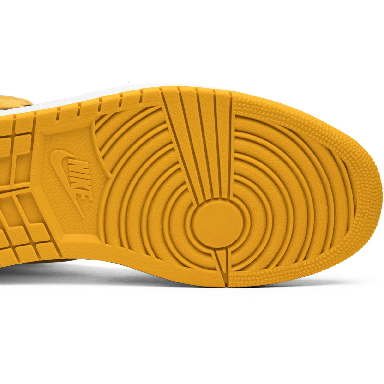 air_jordan_1_retro_high_og__yellow_ochre__555088_1_4_7735.jpeg