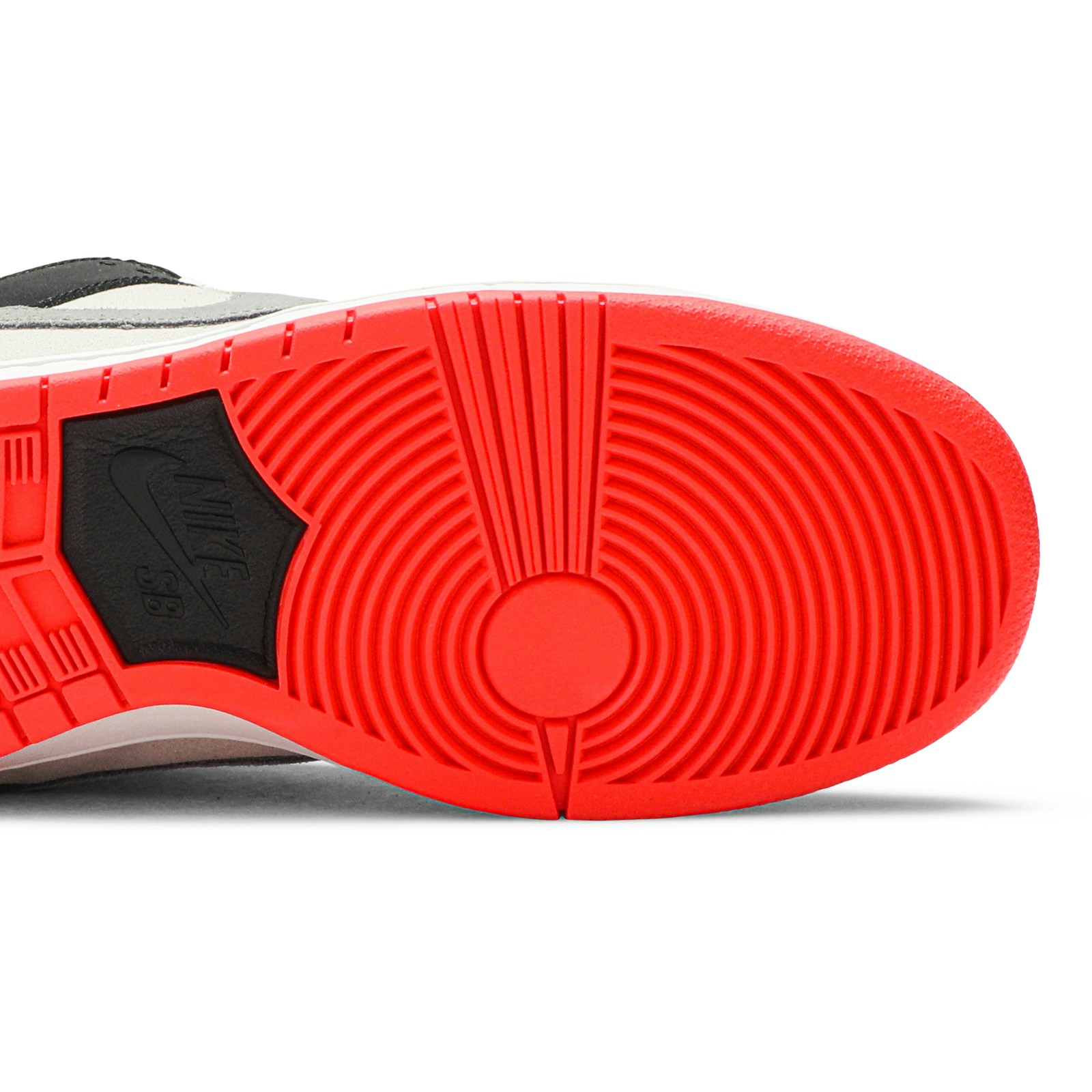 nike_sb_dunk_low__am90_infrared___also_worn_by_jay_4_2076.jpeg