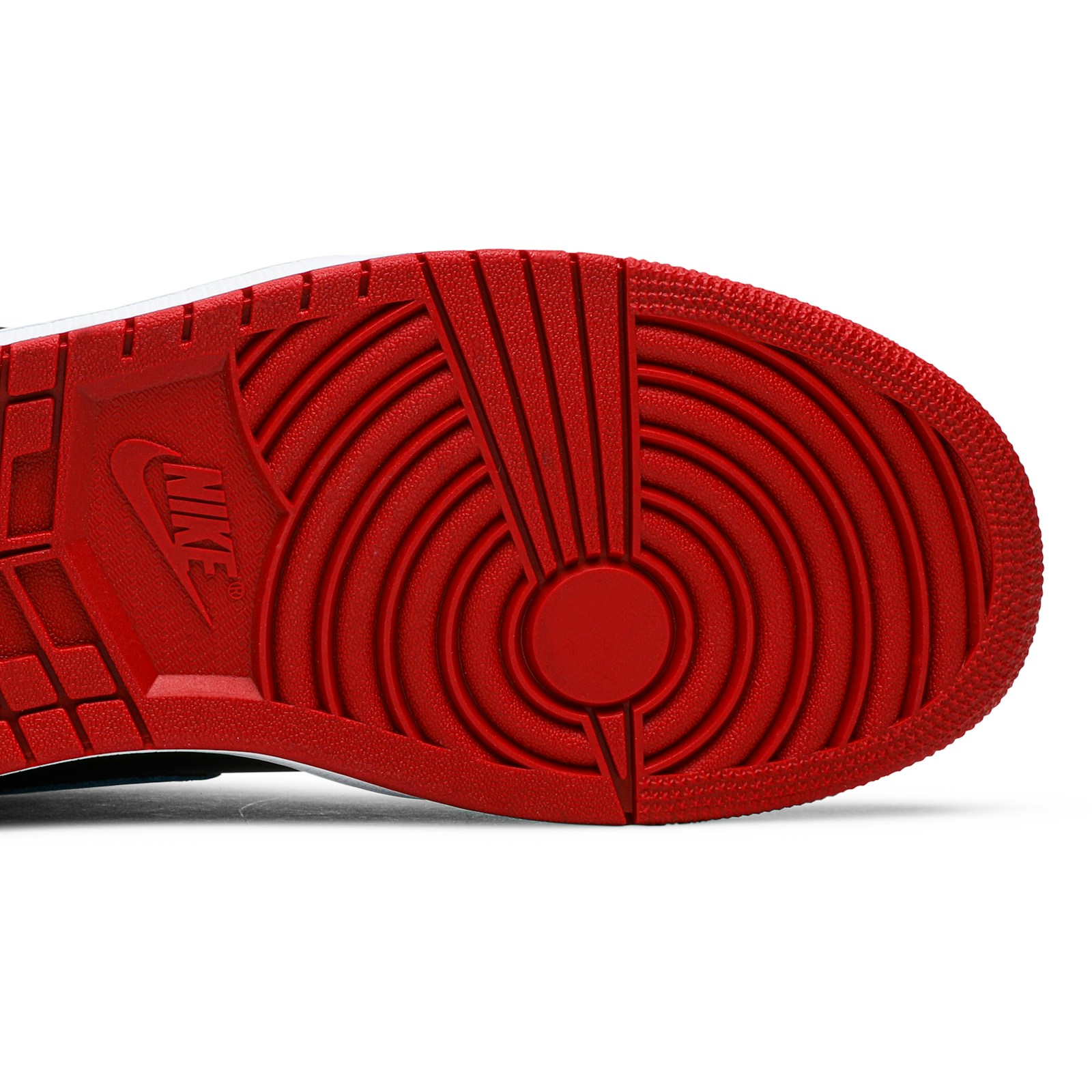 women__air_jordan_1_high_og__unc_to_chicago__cd04_4_938.jpeg