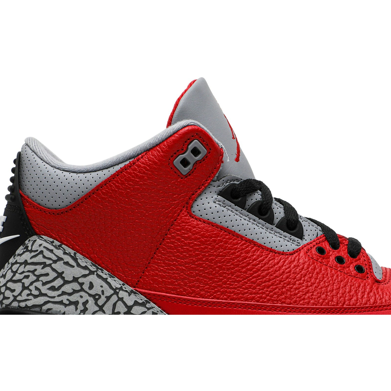 xbox_one_x_air_jordan_3_retro_se__unite__special_b_1_53392.jpeg